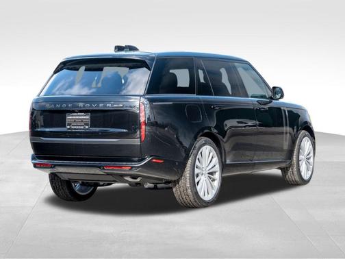 2025 Land Rover Range Rover P400 SE 7 Seat