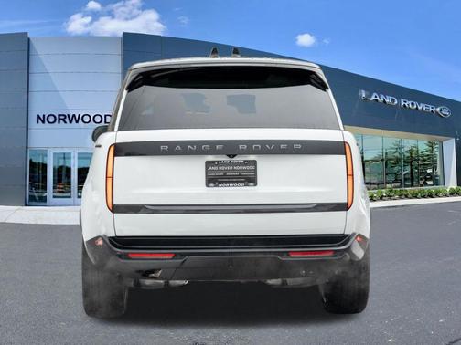 2026 Land Rover Range Rover P400 SE