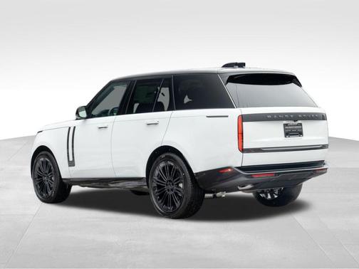 2026 Land Rover Range Rover SE