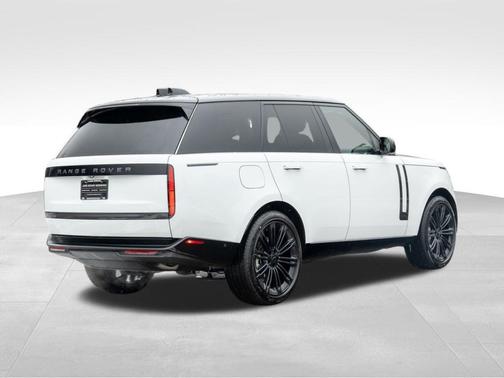 2026 Land Rover Range Rover SE