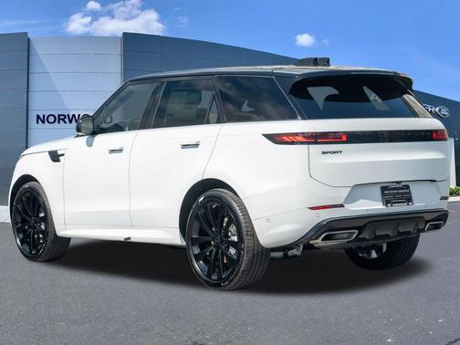 Fuji White 2026 Land Rover Range Rover Sport P400 Dynamic SE