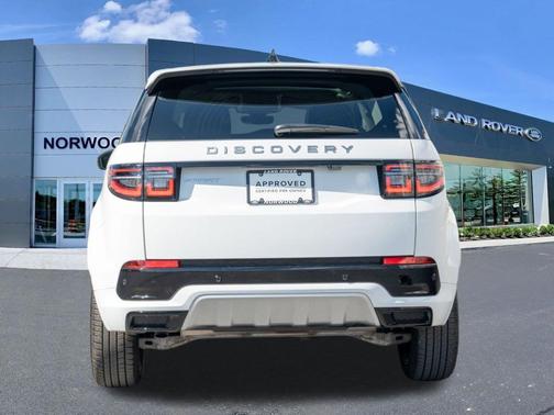 Fuji White 2025 Land Rover Discovery Sport S
