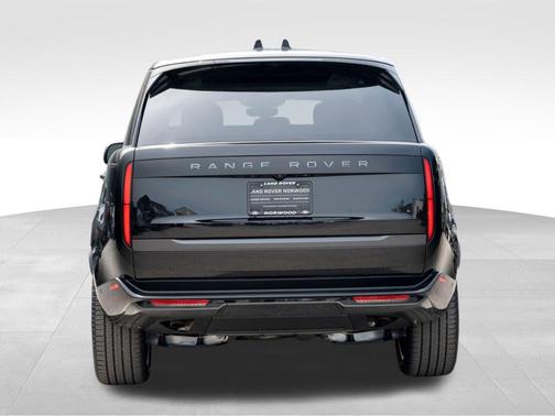2025 Land Rover Range Rover P550e SE
