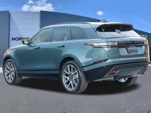Giola Green 2026 Land Rover Range Rover Velar P250