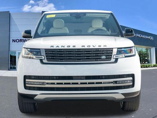 Fuji White 2026 Land Rover Range Rover P400 SE