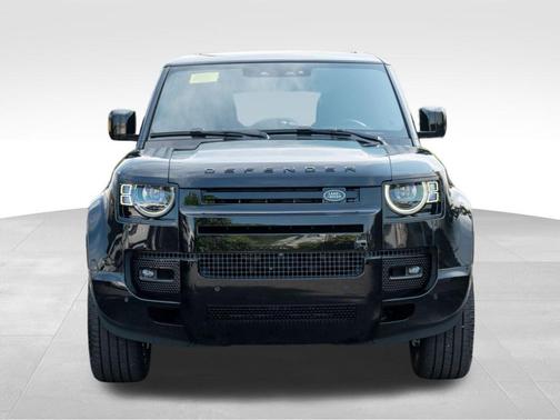 2025 Land Rover Defender P400 X-Dynamic SE