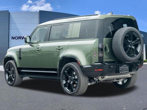 Woolstone Green 2026 Land Rover Defender P400 X-Dynamic SE