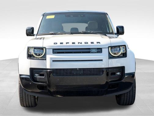 2025 Land Rover Defender P525 V8
