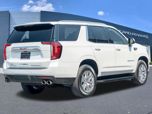 White Frost Tri-Coat 2024 GMC Yukon Denali