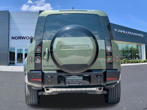 Woolstone Green 2026 Land Rover Defender P400 X-Dynamic SE