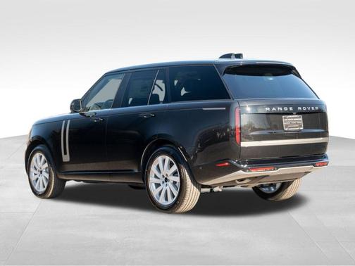 2026 Land Rover Range Rover SE