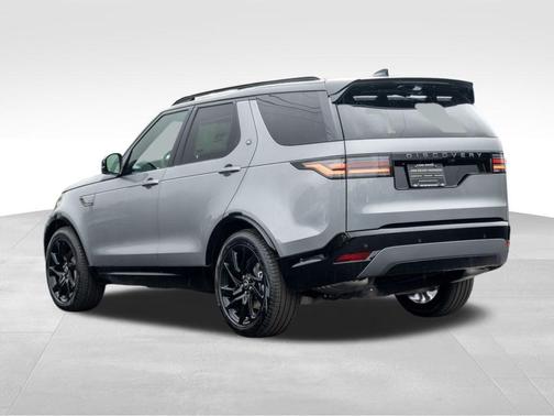 2025 Land Rover Discovery P300 Dynamic SE