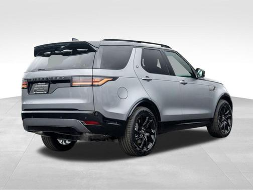 2025 Land Rover Discovery P300 Dynamic SE