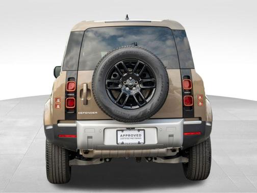 2025 Land Rover Defender P300