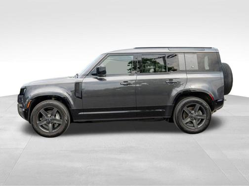 2022 Land Rover Defender 110 X-Dynamic SE