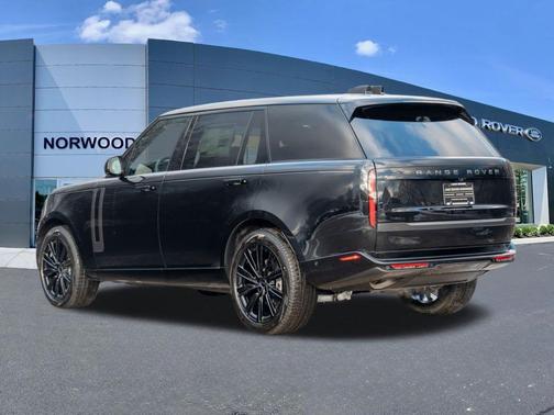 2026 Land Rover Range Rover P400 SE 7 Seat