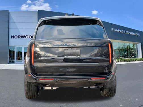 2026 Land Rover Range Rover P400 SE 7 Seat