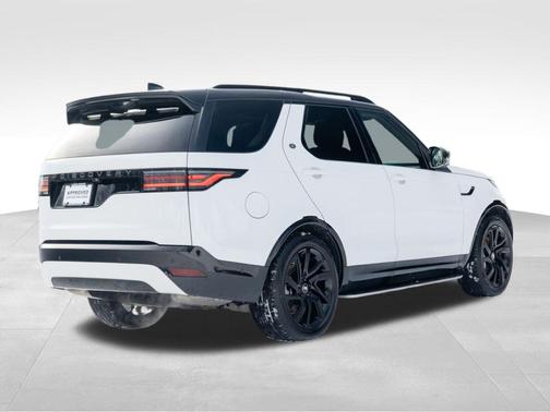 2024 Land Rover Discovery P300 Dynamic SE