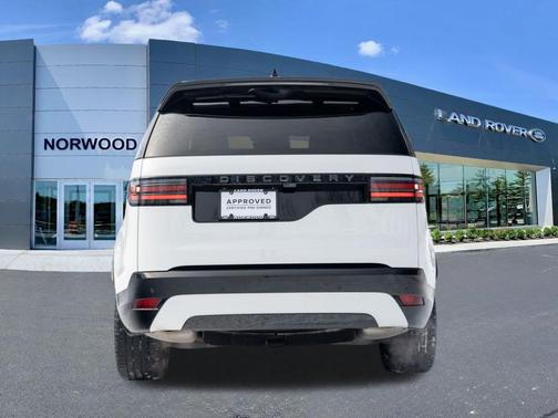 2024 Land Rover Discovery P300 Dynamic SE