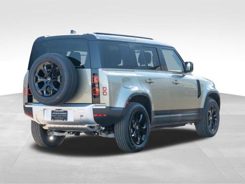 2025 Land Rover Defender P400 S