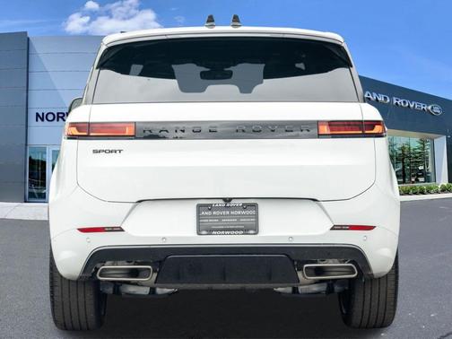 Fuji White 2026 Land Rover Range Rover Sport P400 Dynamic SE