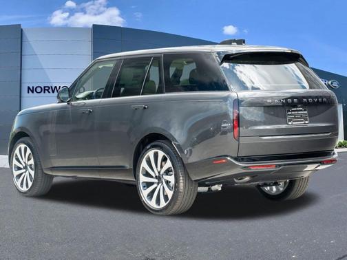 Carpathian Grey 2026 Land Rover Range Rover P400 SE