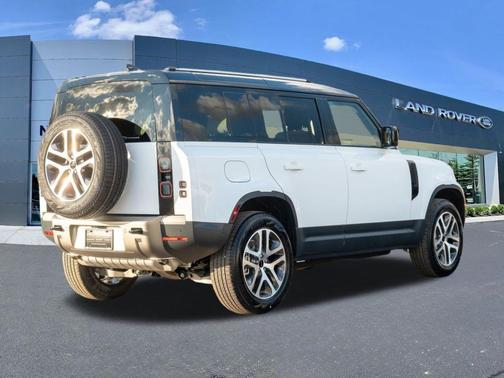 2026 Land Rover Defender 110 S