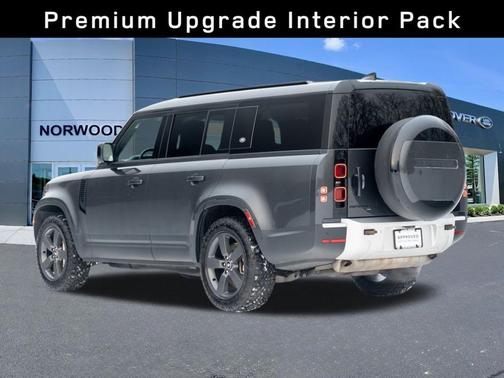 2023 Land Rover Defender SE