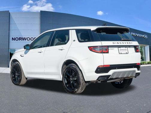 Fuji White 2024 Land Rover Discovery Sport Core S