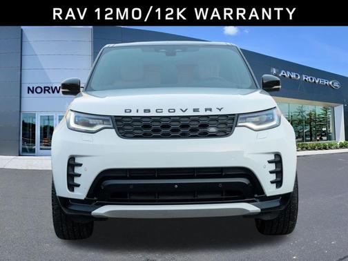 2024 Land Rover Discovery P300 Dynamic SE