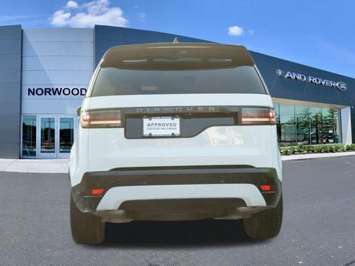 2024 Land Rover Discovery P300 Dynamic SE