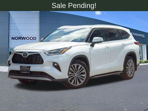 Wind Chill Pearl 2022 Toyota Highlander Platinum