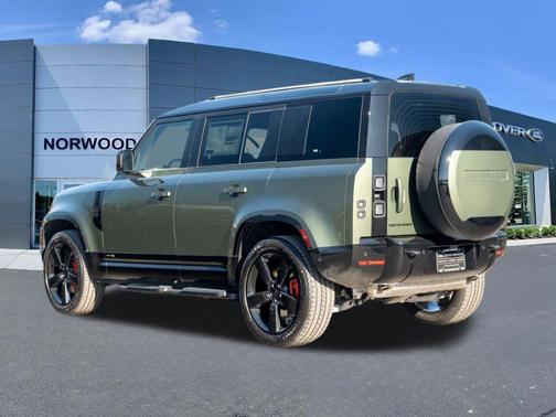 2026 Land Rover Defender 110 X