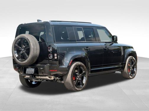 2025 Land Rover Defender P400 X