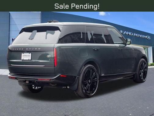 Belgravia Green 2023 Land Rover Range Rover P400 SE