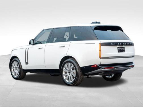 2026 Land Rover Range Rover SE