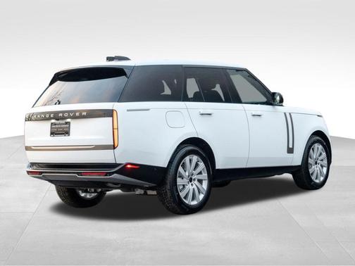 2026 Land Rover Range Rover SE