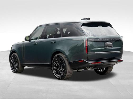 2025 Land Rover Range Rover P530 SE