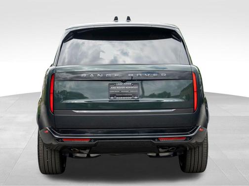 2025 Land Rover Range Rover P530 SE