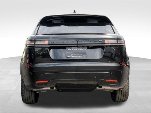 2026 Land Rover Range Rover Velar P250 Dynamic SE