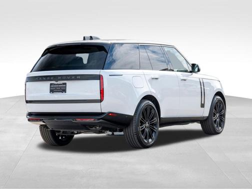 2025 Land Rover Range Rover P530 SE