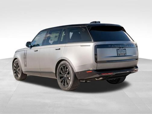 2025 Land Rover Range Rover P400 SE 7 Seat