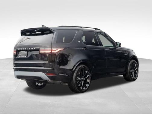 2026 Land Rover Discovery Tempest Edition