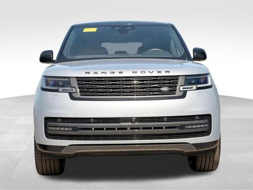 2025 Land Rover Range Rover P400 SE 7 Seat
