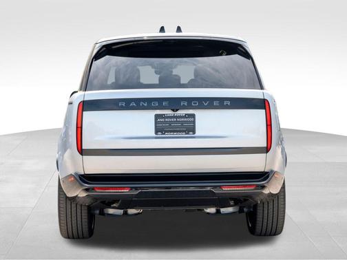 2025 Land Rover Range Rover P400 SE 7 Seat