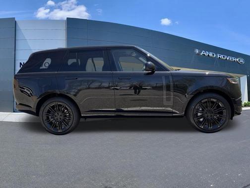 Santorini Black 2026 Land Rover Range Rover P530 SE