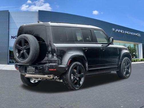 2026 Land Rover Defender 110 X-Dynamic SE