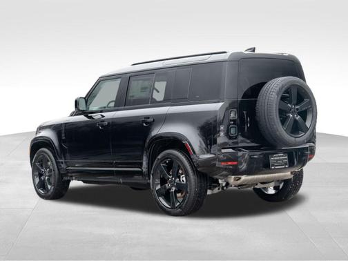 2026 Land Rover Defender 110 X-Dynamic SE