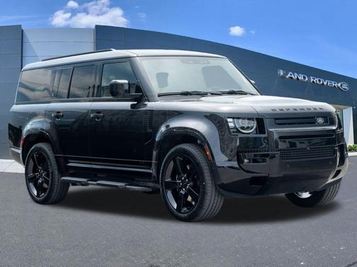 Santorini Black Metallic 2026 Land Rover Defender P500 V8