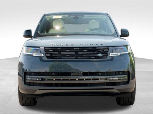 2025 Land Rover Range Rover P400 SE